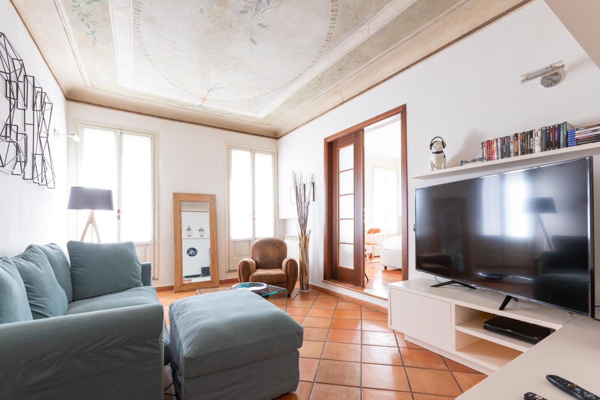 Cosy Two Bedroom Apartment Close To Navigli Милан Экстерьер фото